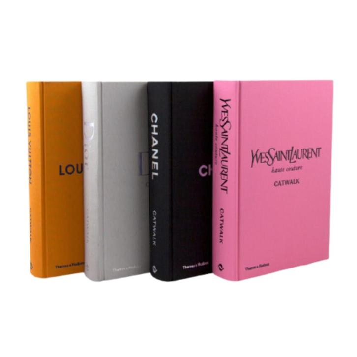 BESTSELLER Catwalk serie - Dior, Chanel, Louis Vuitton, Yves, Boeken, Mode, Zo goed als nieuw, Mode algemeen, Ophalen of Verzenden