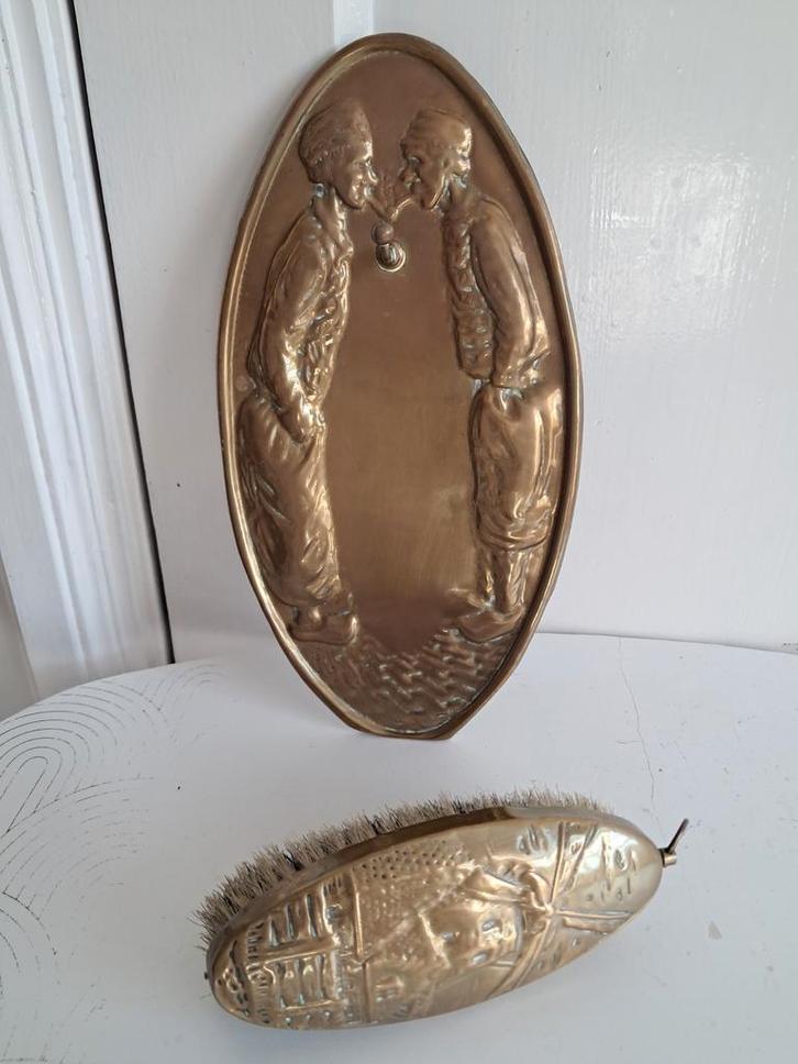 Antieke Messing Borstel en Wanddecoratie, Antiek en Kunst, Curiosa en Brocante, Ophalen of Verzenden