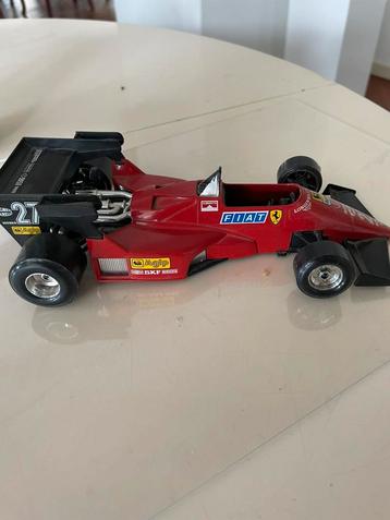Ferrari 126 C4 miniatuur model Burago beschikbaar voor biedingen