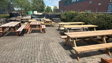 Diverse picknicktafels beschikbaar voor biedingen