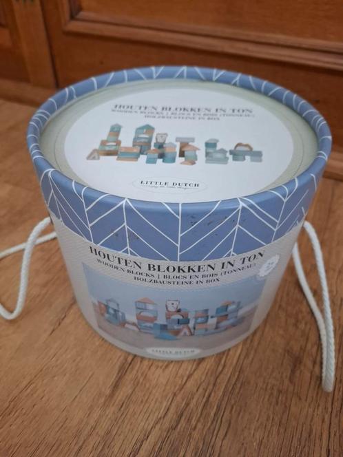 Little dutch houten blokken in ton, Kinderen en Baby's, Speelgoed | Houten speelgoed, Overige typen, Ophalen