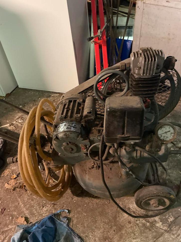 Vintage Reusen Roermond Luchtcompressor, Doe-het-zelf en Verbouw, Compressors, Gebruikt, 6 tot 10 bar, Minder dan 25 liter, Minder dan 200 liter/min