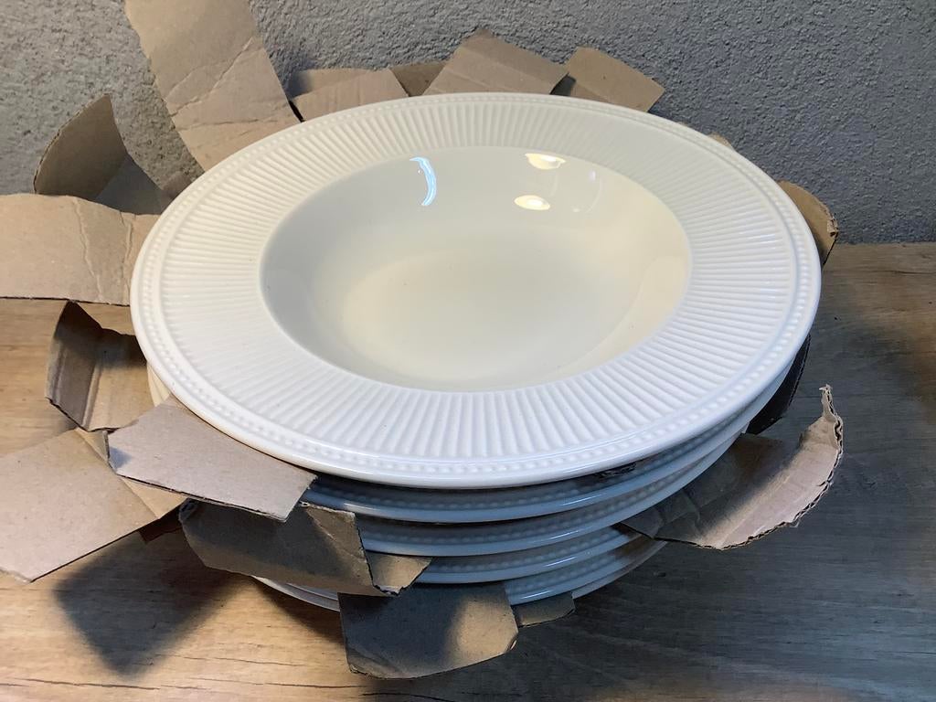 Wedgwood Windsor diepe borden, Nieuw, Ophalen of Verzenden, Bord(en), Wedgwood