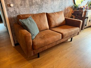 Tweezitsbank Collin cognac beschikbaar voor biedingen