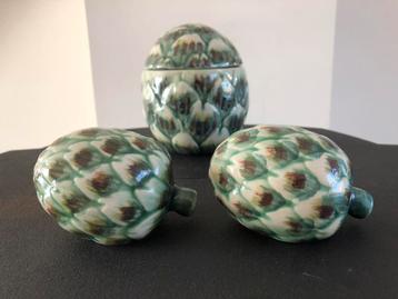 Dennenappel voorraad pot, peper en zout vaatje beschikbaar voor biedingen