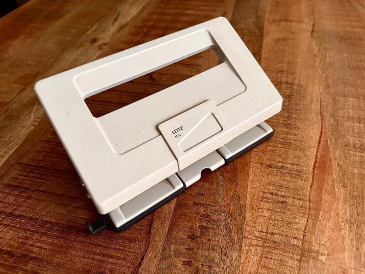 Perforator Leitz 4 gaats 5132, Diversen, Bureau-accessoires, Zo goed als nieuw, Ophalen of Verzenden