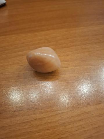 Edelsteen Maansteen beschikbaar voor biedingen