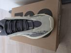 NIEUW!!!!!! Yeezy 700 V3 Fade Salt, Wit, Ophalen of Verzenden, Yeezy, Sneakers of Gympen