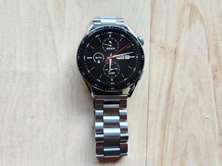 Huawei Smartwatch GT-3 met stalen band, Sieraden, Tassen en Uiterlijk, Smartwatches, Zo goed als nieuw, Android, Zilver, GPS, Hartslag