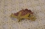Vintage broche Kruiwagen met bloemen, Overige materialen, 4 tot 7 cm, Overige kleuren, Ophalen of Verzenden