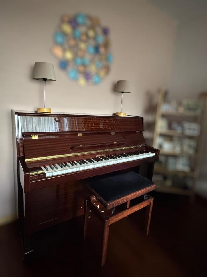 Prachtige Kingsburg piano (uitstekende staat!), Muziek en Instrumenten, Piano's, Zo goed als nieuw, Piano, Overige kleuren, Hoogglans
