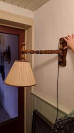 Vintage houten beweegbare wandlamp met stoffen kap, Gebruikt, Klassiek, Onbekend, Ophalen of Verzenden