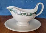 Wedgwood Stratford - Sauskom met schotel, Antiek en Kunst, Antiek | Servies los, Ophalen of Verzenden