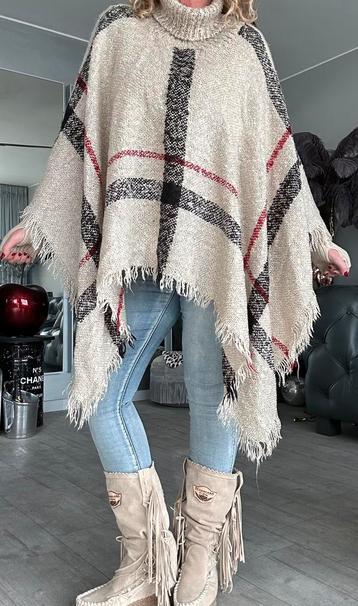 Poncho met col  , zgan , one size beschikbaar voor biedingen