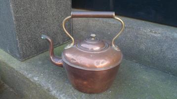Antieke koperen ketel waterketel kachelketel 24 cm. hoog beschikbaar voor biedingen