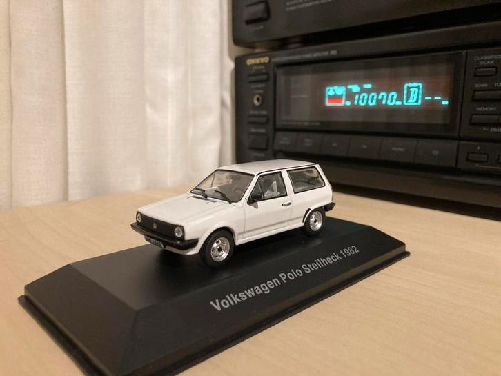 Volkswagen Polo Steilheck 1982, Hobby en Vrije tijd, Modelauto's | 1:43, Zo goed als nieuw, Auto, Overige merken, Ophalen