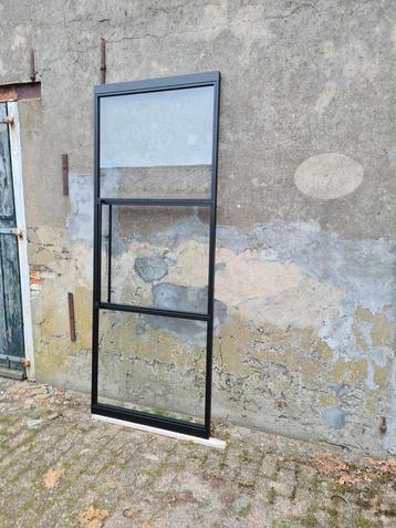 Inmeetfout / op voorraad. Stalen taatsdeur  beschikbaar voor biedingen