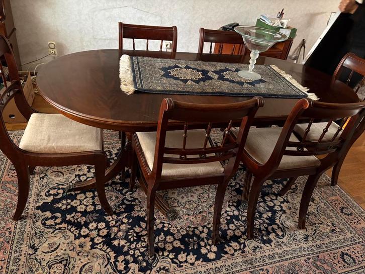 Mahoniehouten eethoek met 8 stoelen, Huis en Inrichting, Complete eetkamers, Zo goed als nieuw, 4 tot 6 stoelen, Ophalen