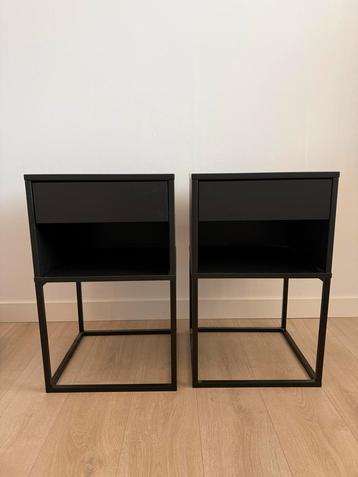 IKEA Vikhammer Nachtkastjes - Set van 2 beschikbaar voor biedingen