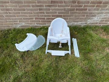 Kinderstoel tafelstoel beschikbaar voor biedingen
