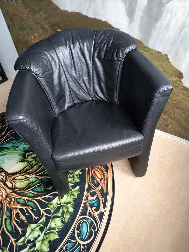 Fauteuil zwart leder, Huis en Inrichting, Fauteuils, Gebruikt, Hout, Kunststof, Leer, 50 tot 75 cm, Minder dan 75 cm, Ophalen