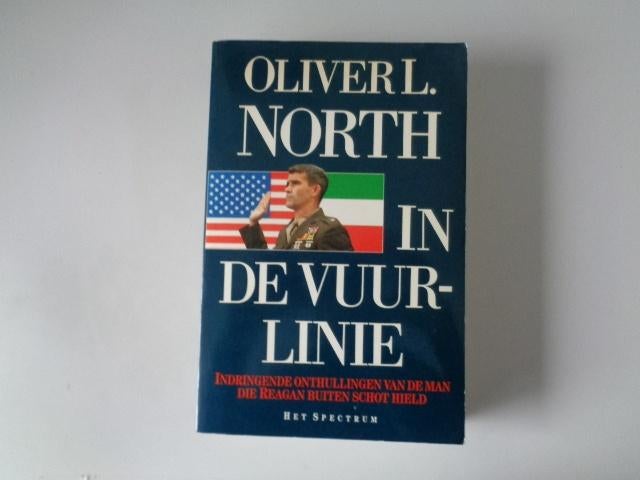 6597-10 -3 : Oliver North in de vuurlinie. DA, Boeken, Ophalen of Verzenden, Gelezen