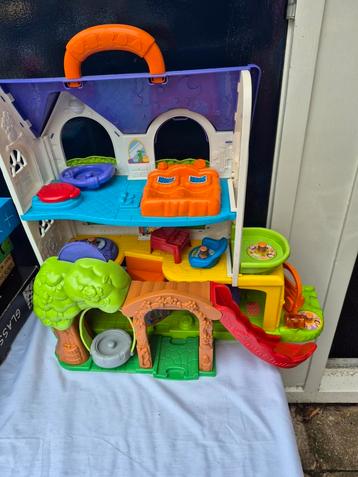 Vtech vrolijke vriendjes huis beschikbaar voor biedingen