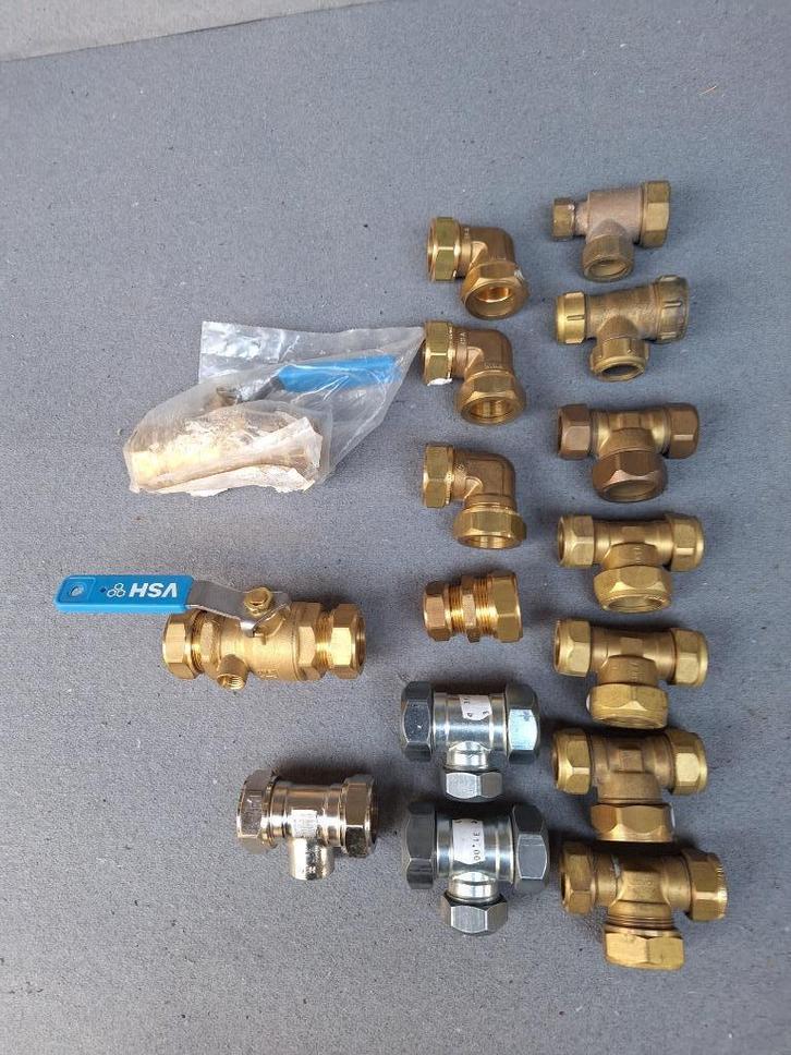 koppelingen, Doe-het-zelf en Verbouw, Buizen en Afvoer, Nieuw, Overige typen, Overige materialen, 4 tot 6 meter, 20 tot 40 mm