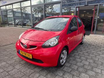 Toyota Aygo 1.0-12V NAP NW. APK BJ 2006 !!! beschikbaar voor biedingen