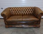 Chesterfield 2 zits bank., Huis en Inrichting, Banken | Sofa's en Chaises Longues, Gebruikt, Tweepersoons, 75 tot 100 cm, Ophalen of Verzenden