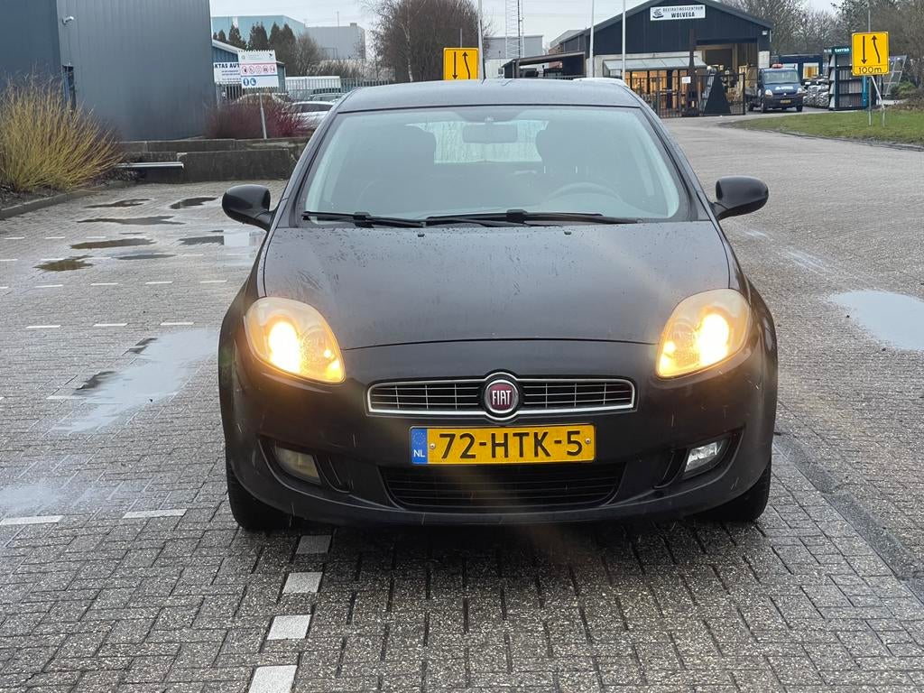 Fiat Bravo 1.4 16V 5DR 2009 Zwart  APK, Auto's, Fiat, Voorwielaandrijving, 15 km/l, 4 cilinders, Zwart