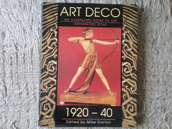 Art Deco - illustrated guide 1920-40 (1986), Boeken, Kunst en Cultuur | Beeldend, Gelezen, Overige onderwerpen, Ophalen of Verzenden