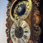 Gezocht: friese stoelklok met planeten en sterrenbeelden, Ophalen