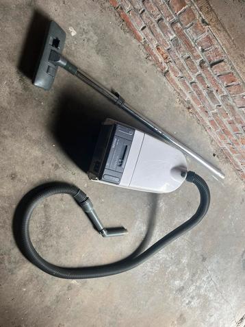 Stofzuiger philips gratis beschikbaar voor biedingen