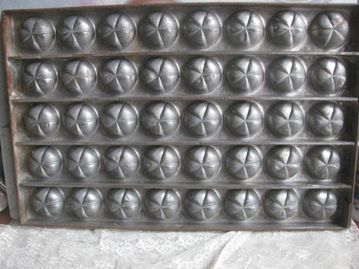 Grote Chocoladevorm met 40 Vormpjes - AR / Anton Reiche, Antiek en Kunst, Curiosa en Brocante, Verzenden