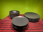 IKEA 365+ Portugal Servies Donkergrijs - 20 Delig, Huis en Inrichting, Keuken | Servies, Ophalen of Verzenden, Zo goed als nieuw
