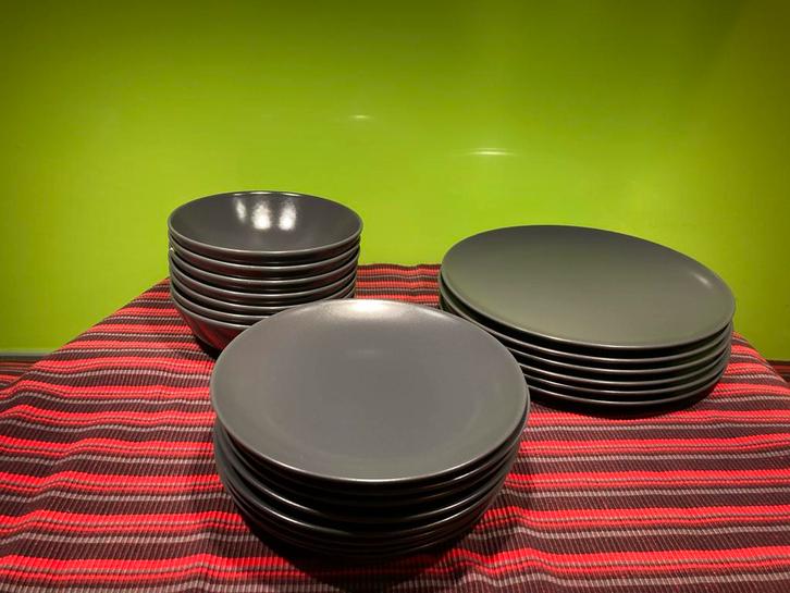 IKEA 365+ Portugal Servies Donkergrijs - 20 Delig, Huis en Inrichting, Keuken | Servies, Zo goed als nieuw, Compleet servies, Effen