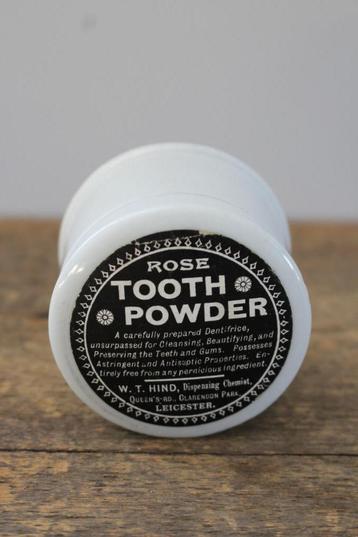 Oud advertising potje Rose Tooth Powder *Pronck & Praal* beschikbaar voor biedingen