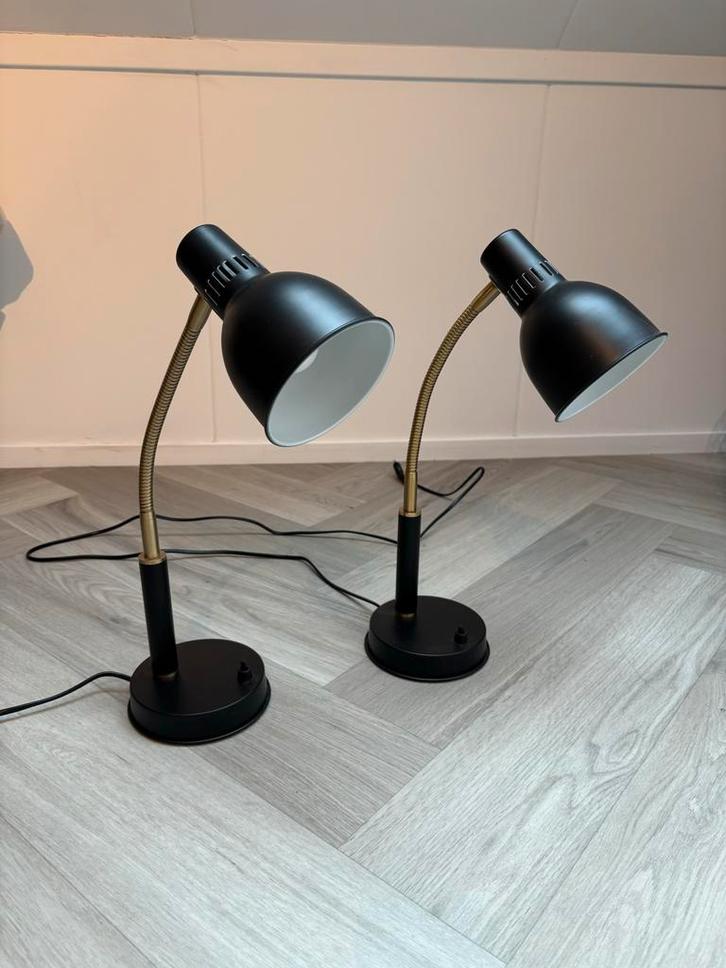 2 IKEA bureaulampen - flexibel en verstelbaar, Huis en Inrichting, Lampen | Tafellampen, Zo goed als nieuw, Minder dan 50 cm, Metaal