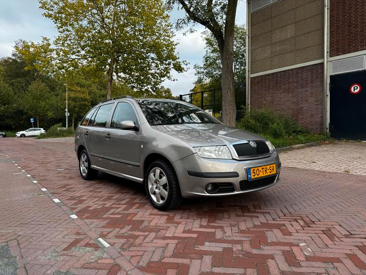 Skoda Fabia Combi 1.4 EquipePlus 100pk 2007 Beige, Auto's, Skoda, Particulier, Fabia, ABS, Achteruitrijcamera, Airconditioning