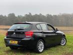 BMW 1-Serie 116i 136PK 5D 2014 Zwart, Auto's, BMW, 1-Serie, 4 cilinders, Zwart, 1200 kg