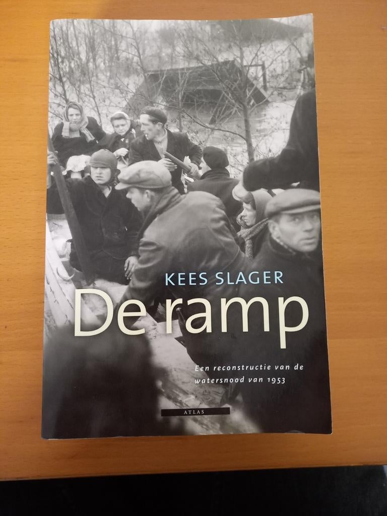 De Ramp - Watersnood 1953 - Kees Slager, Boeken, Ophalen of Verzenden, 20e eeuw of later, Gelezen, Kees Slager