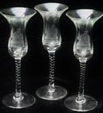 3 oude elegante kristallen reclame kelkjes HULSTKAMP GENEVER, Ophalen of Verzenden, Zo goed als nieuw, Gebruiksvoorwerp