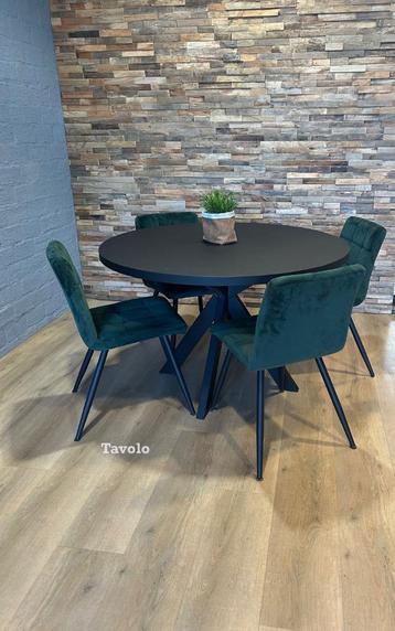 Industriele ronde eettafel I Showroom opruiming beschikbaar voor biedingen
