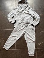Nike Tech Fleece sportswear Grijs - Maat 158-170, Gebruikt, Jongen of Meisje, Ophalen of Verzenden, Setje