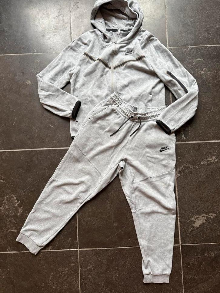 SINT of KERT cadeau# Nike Tech Fleece pak- Maat 158-170, Kinderen en Baby's, Kinderkleding | Maat 158, Gebruikt, Jongen of Meisje
