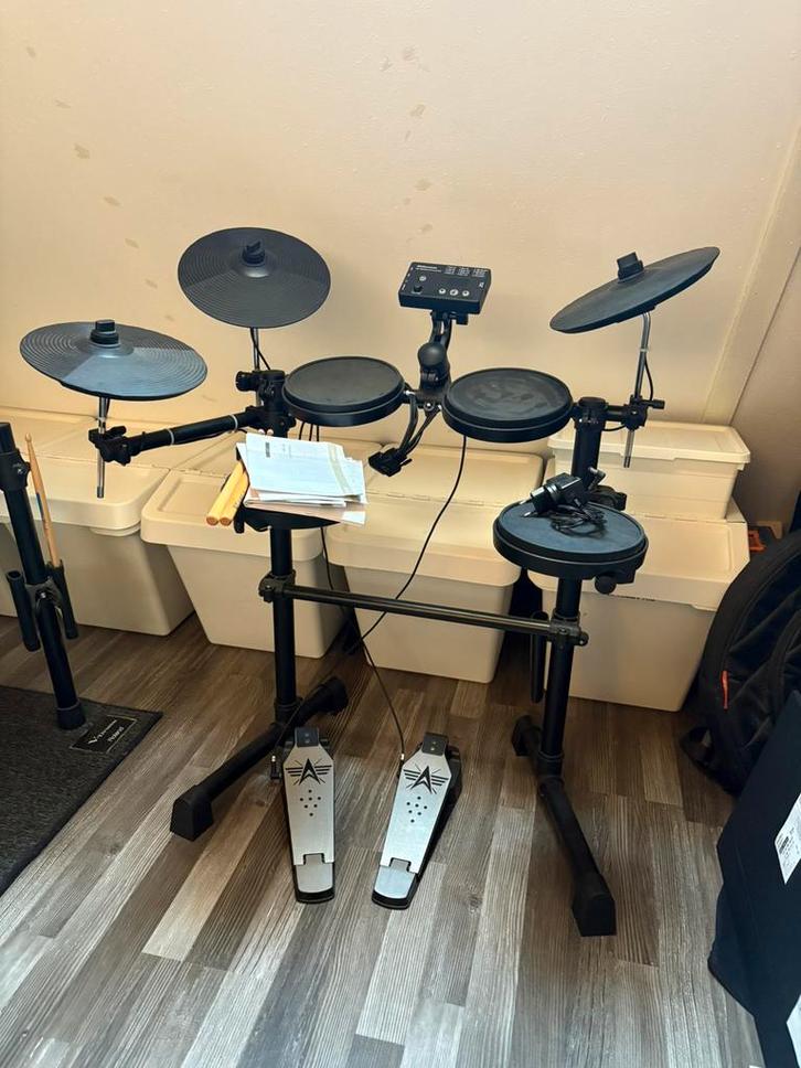 Millenium HD120 Elektronisch drumstel, Muziek en Instrumenten, Percussie, Zo goed als nieuw, Trommel, Ophalen of Verzenden