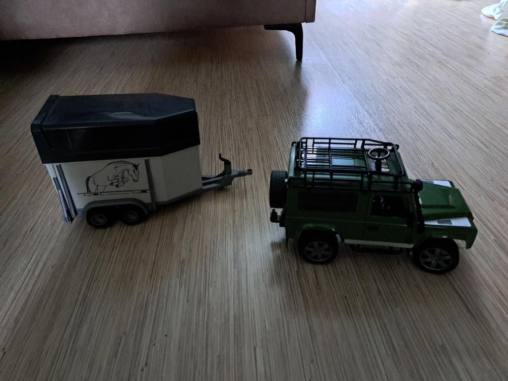 Bruder jeep met paardenaanhanger, Ophalen of Verzenden, Zo goed als nieuw