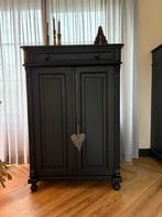 Antieke kast | Meidenkast | Brocante!🖤, Ophalen of Verzenden, Gebruikt