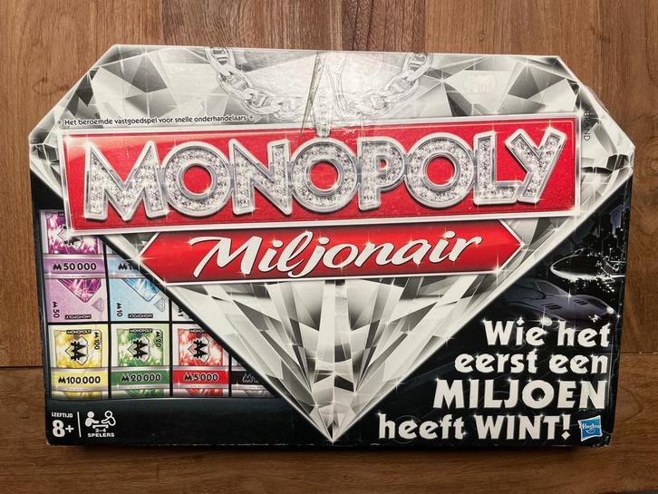 Hasbro monopoly miljonair, Hobby en Vrije tijd, Gezelschapsspellen | Bordspellen, Zo goed als nieuw, Drie of vier spelers, Ophalen of Verzenden